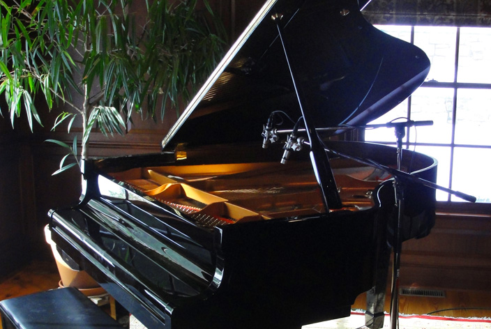 Jason Kronick Recording On Location High Quality Piano